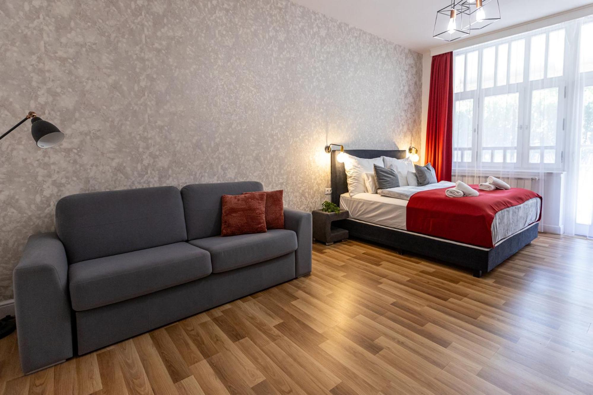 Balatonalmádi Hotel Clariss מראה חיצוני תמונה