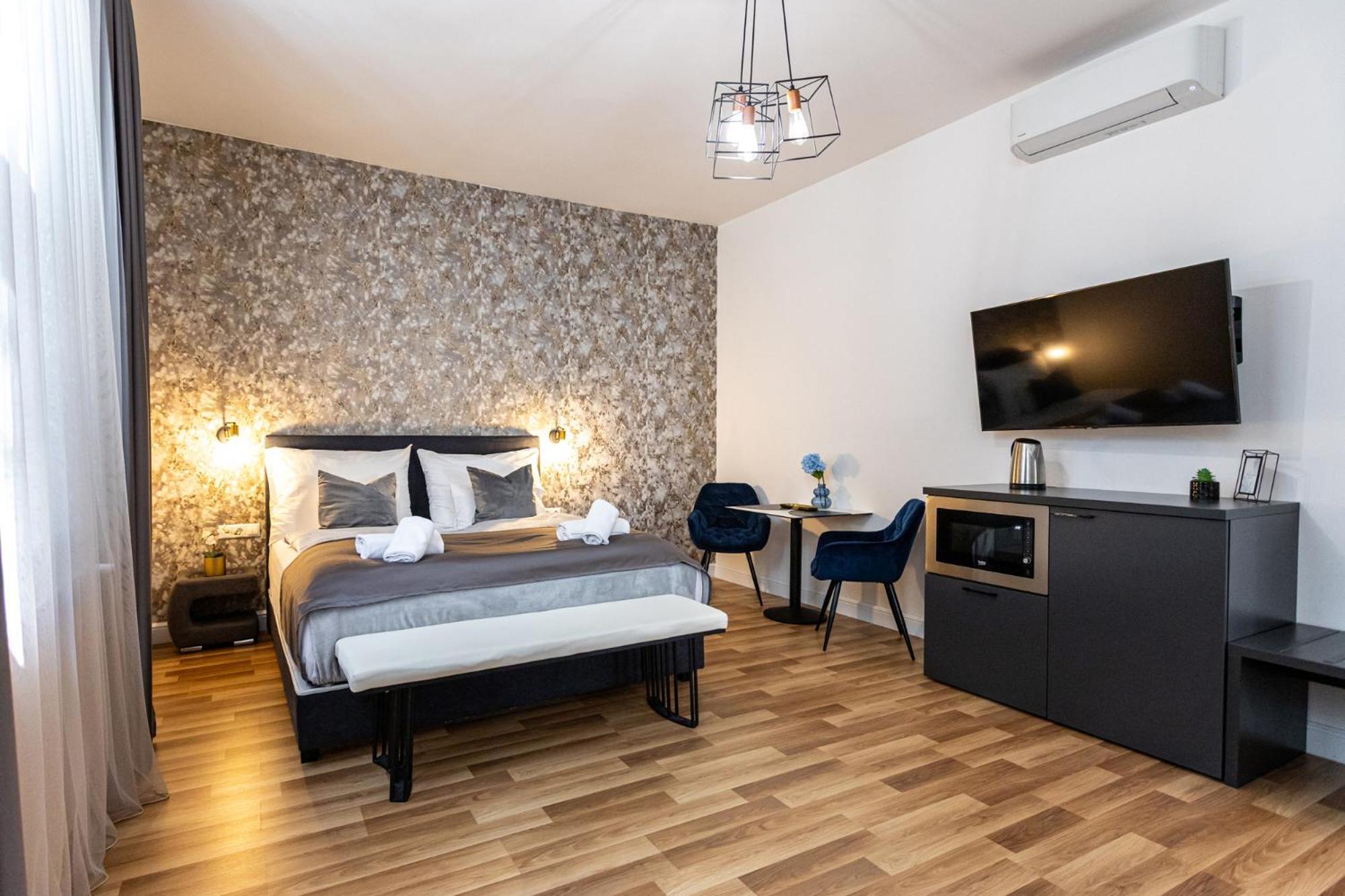 Balatonalmádi Hotel Clariss מראה חיצוני תמונה