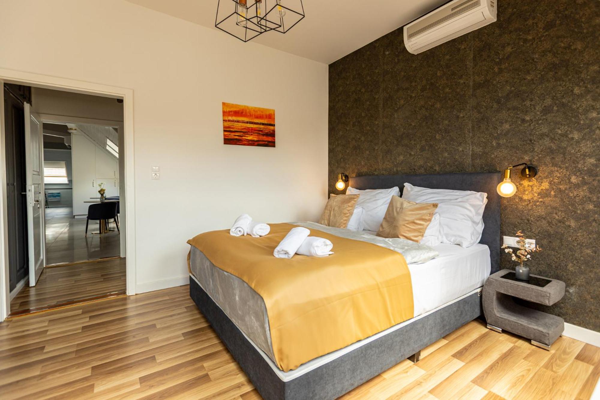 Balatonalmádi Hotel Clariss מראה חיצוני תמונה